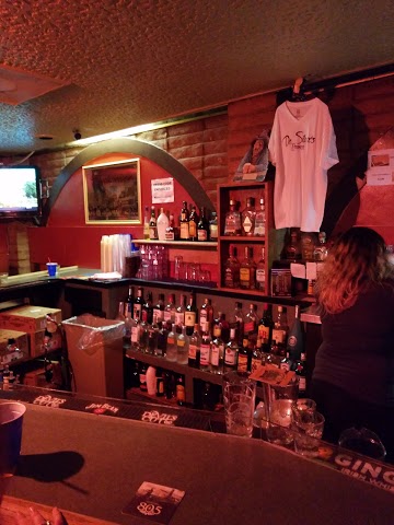 Broncos Cocktail Lounge