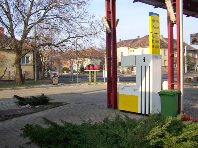 M. Petrol, Győr